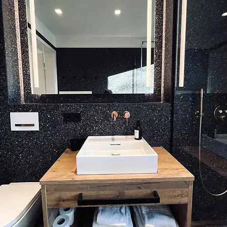 Guest house Mikes 4*